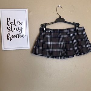 Women’s plaid micro miniskirt